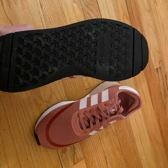 Adidas sneakers - Picture 2 of 3